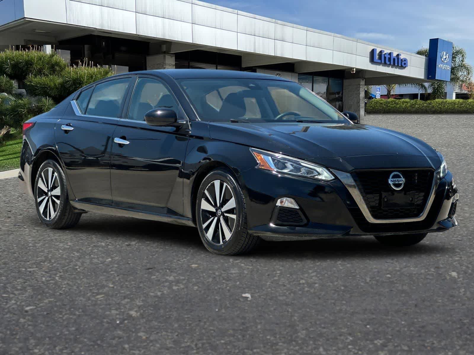 Used 2022 Nissan Altima 2.5 SV FWD image 10