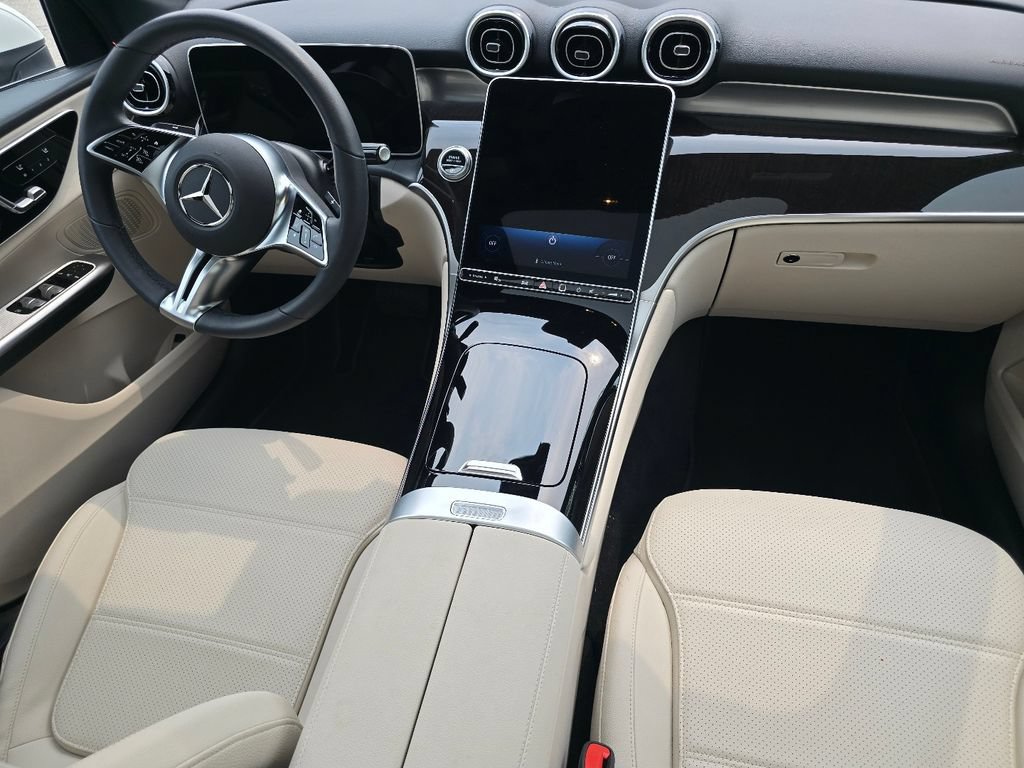 Used 2026 Mercedes-Benz GLC 300 4MATIC image 25