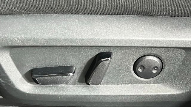 Used 2023 Nissan Rogue SV image 24