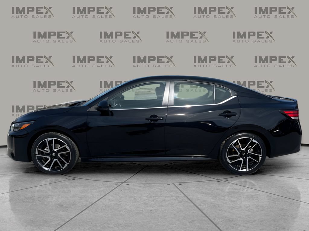 Used 2025 Nissan Sentra SR FWD image 2