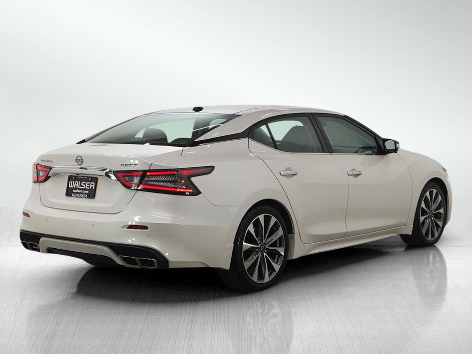 Used 2023 Nissan Maxima Platinum image 6