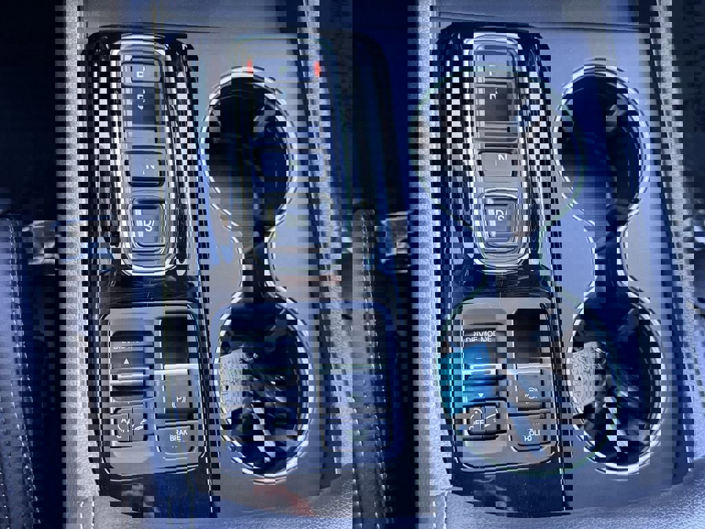 Used 2025 Honda Pilot Touring image 29