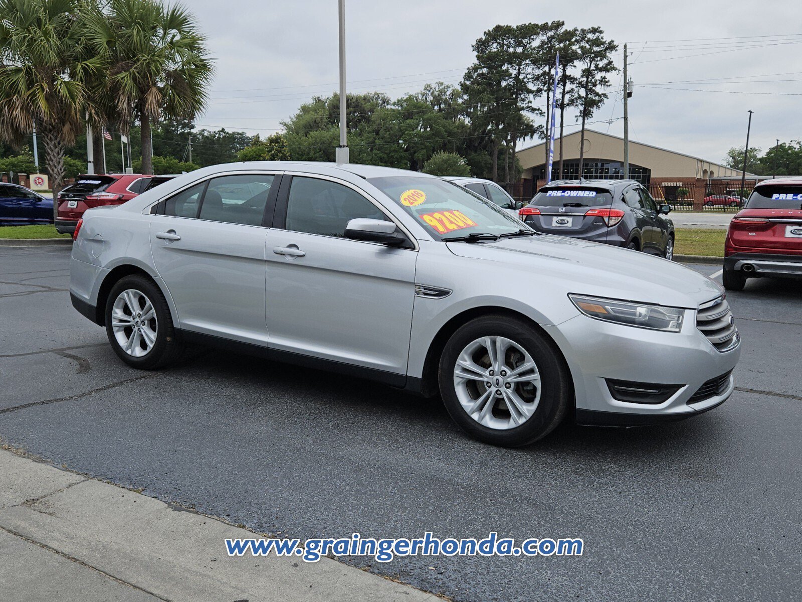 Used 2016 Ford Taurus SEL w/ Equipment Group 201A FWD image 7