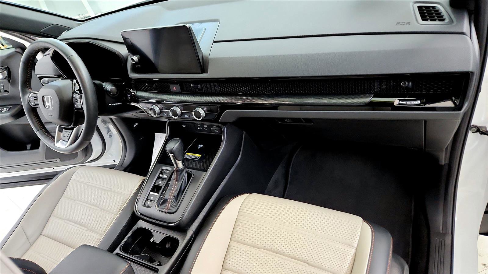 Used 2023 Honda CR-V Sport Touring image 16