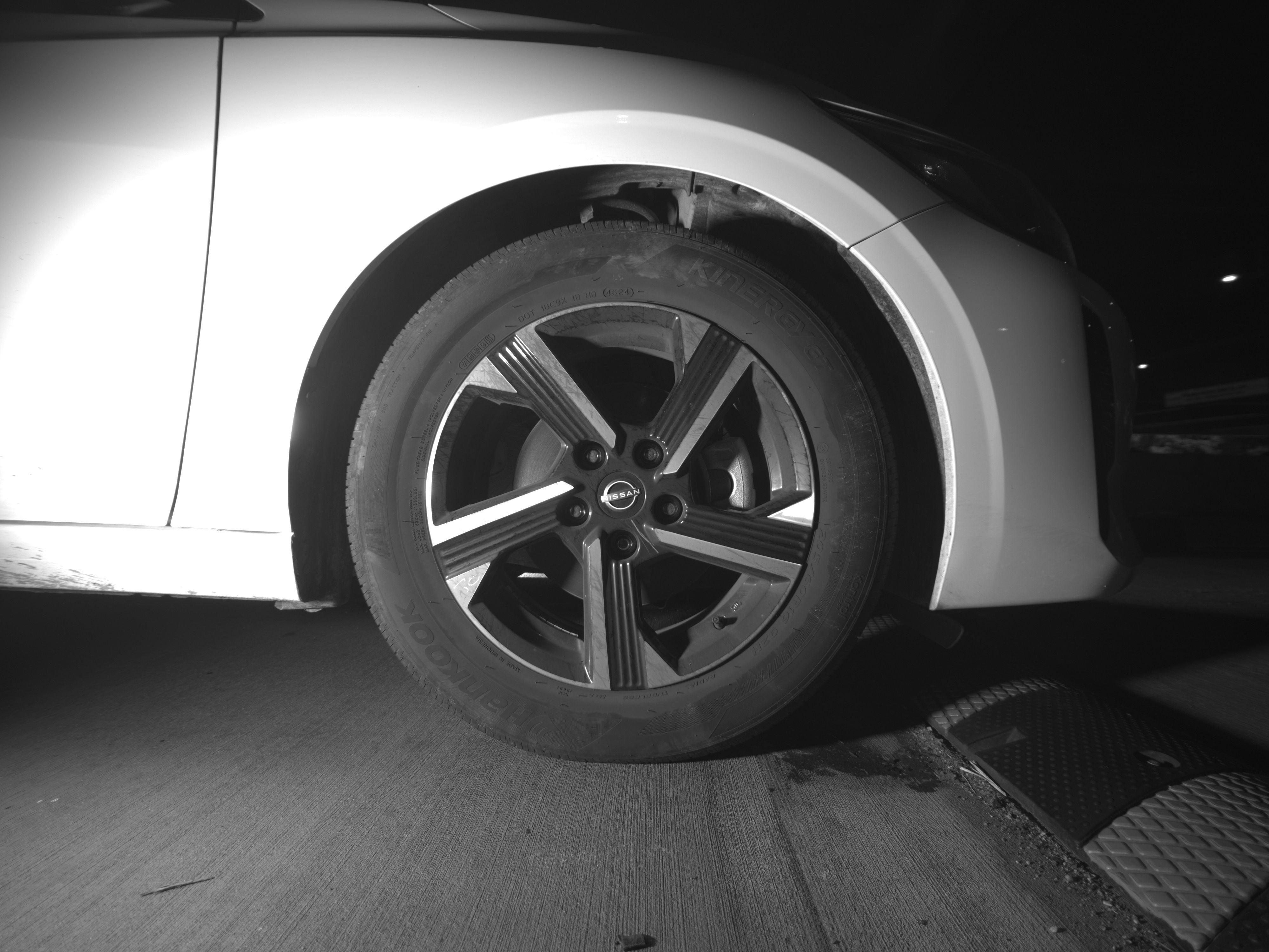 Used 2025 Nissan Sentra SV image 13