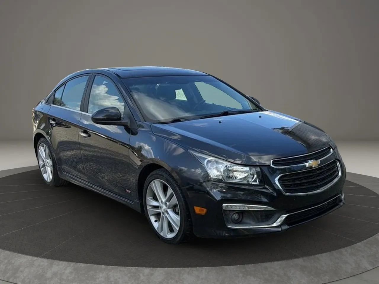Used 2015 Chevrolet Cruze LTZ w/ Sun, Sound and Sport Package FWD image 17