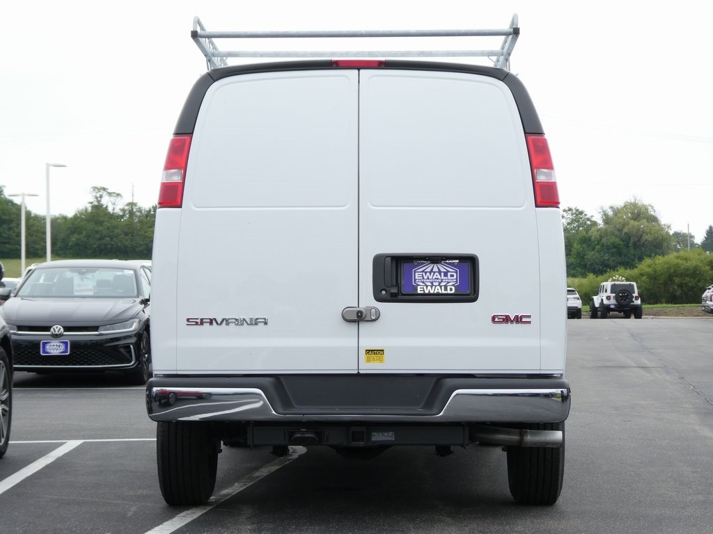 New 2025 GMC Savana 3500 w/ Driver Convenience Package image 21