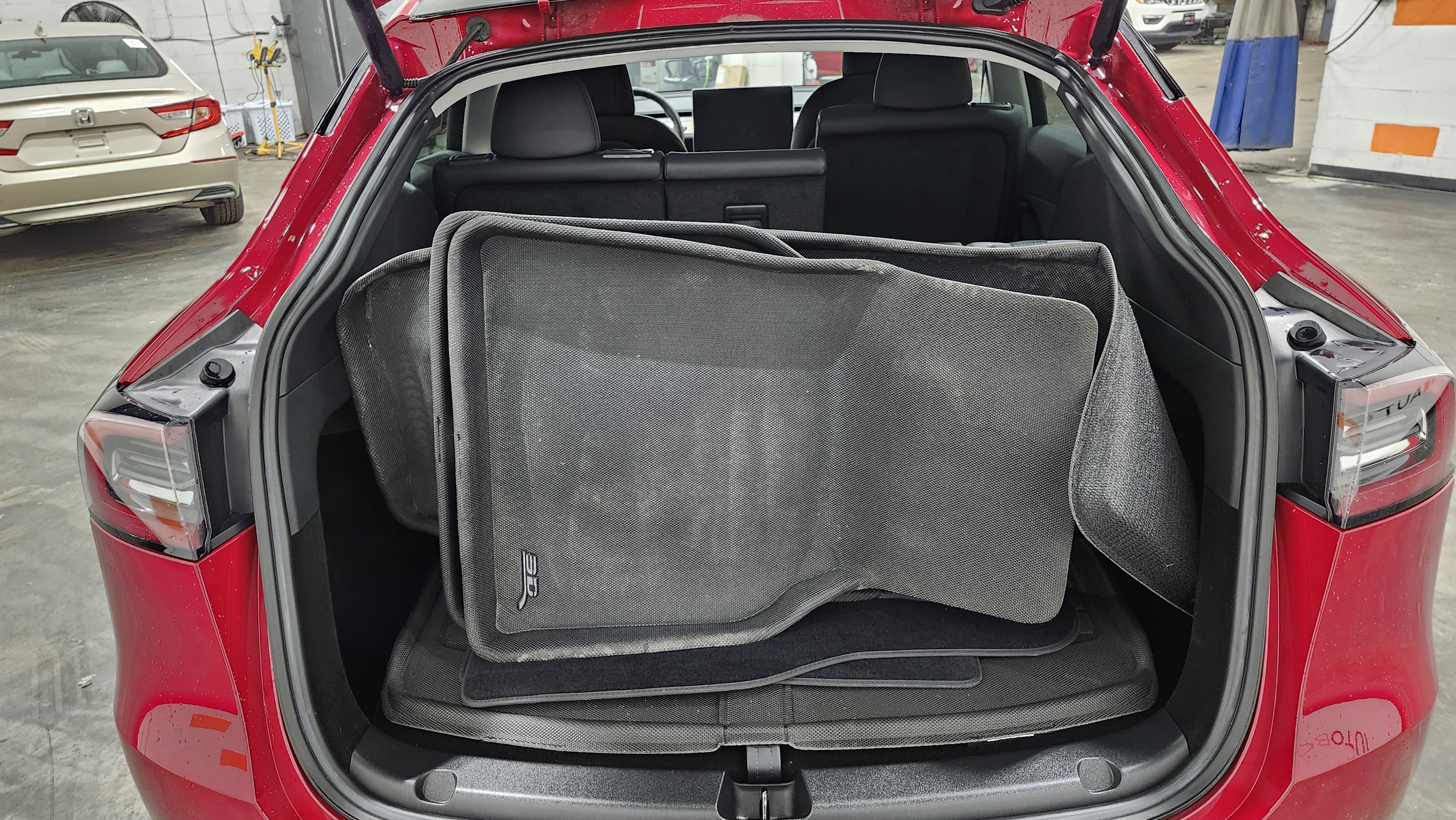 Used 2023 Tesla Model Y Long Range image 22