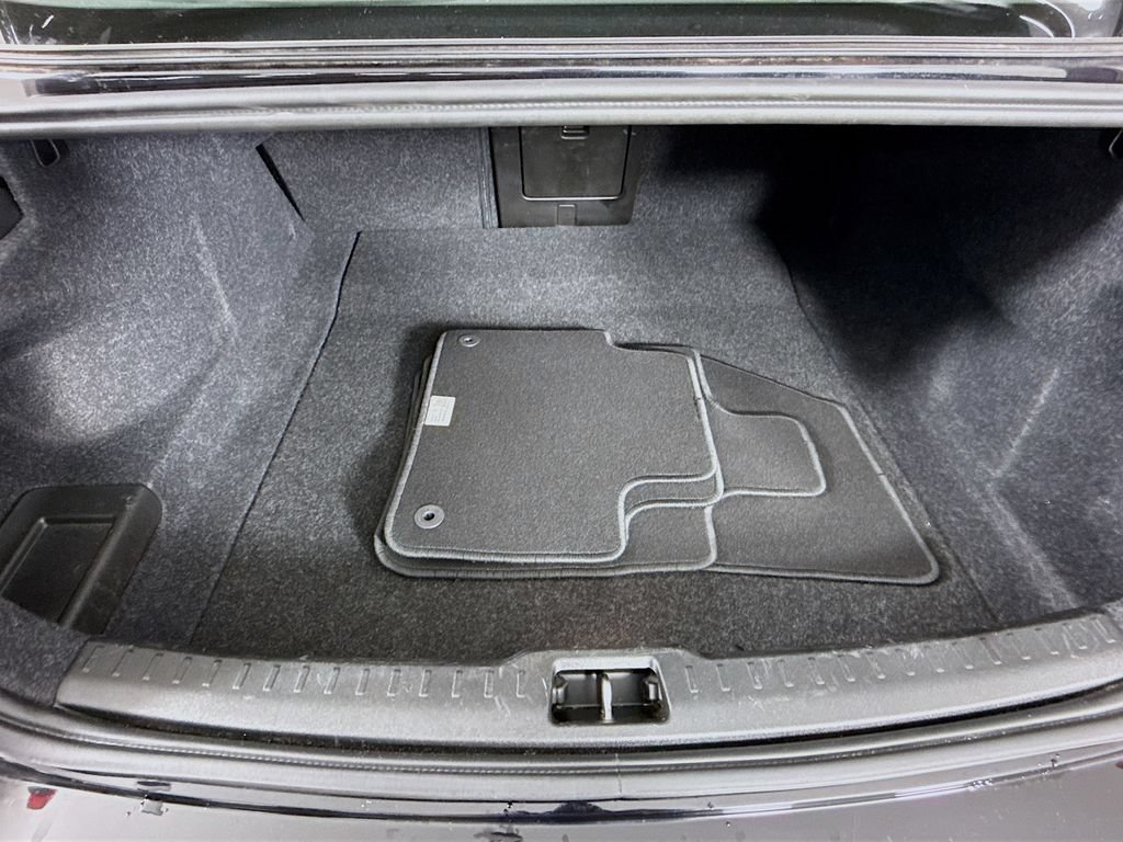 Used 2024 Volvo S60 B5 Core FWD image 25