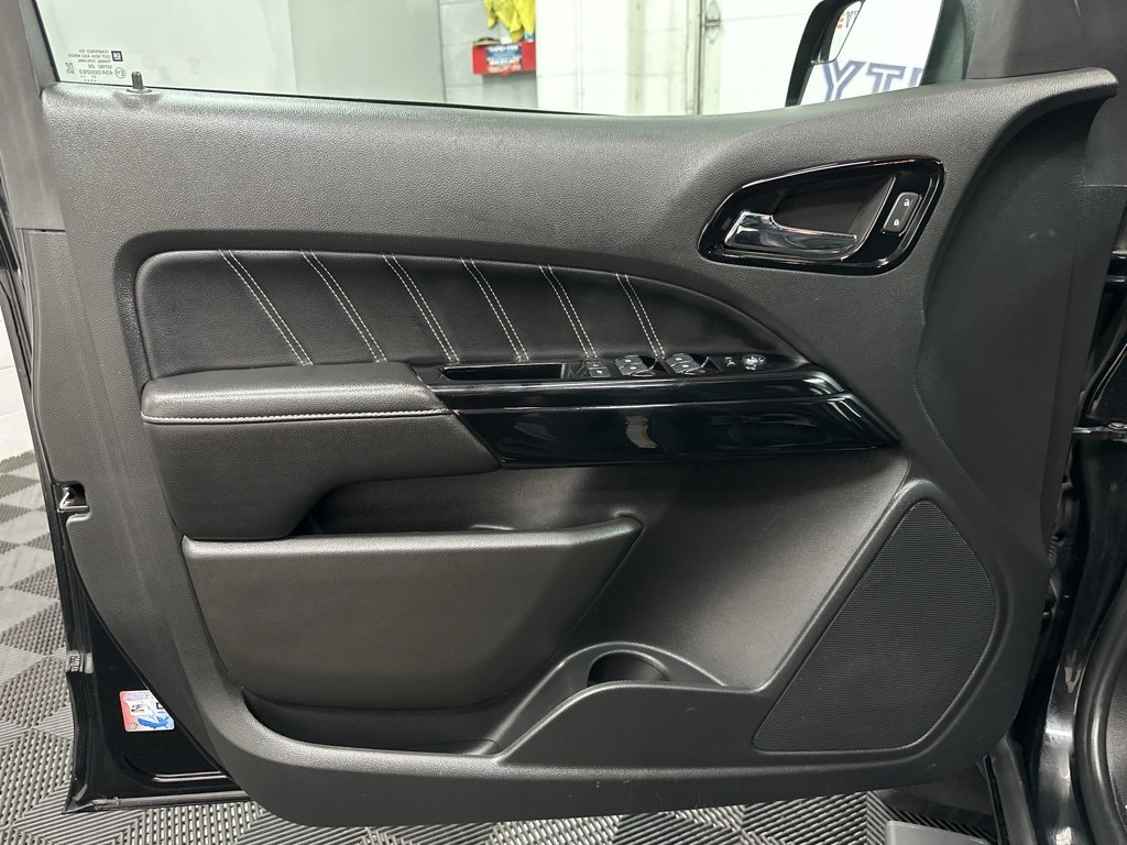 Used 2022 GMC Canyon Denali w/ Denali Black Edition Package image 19