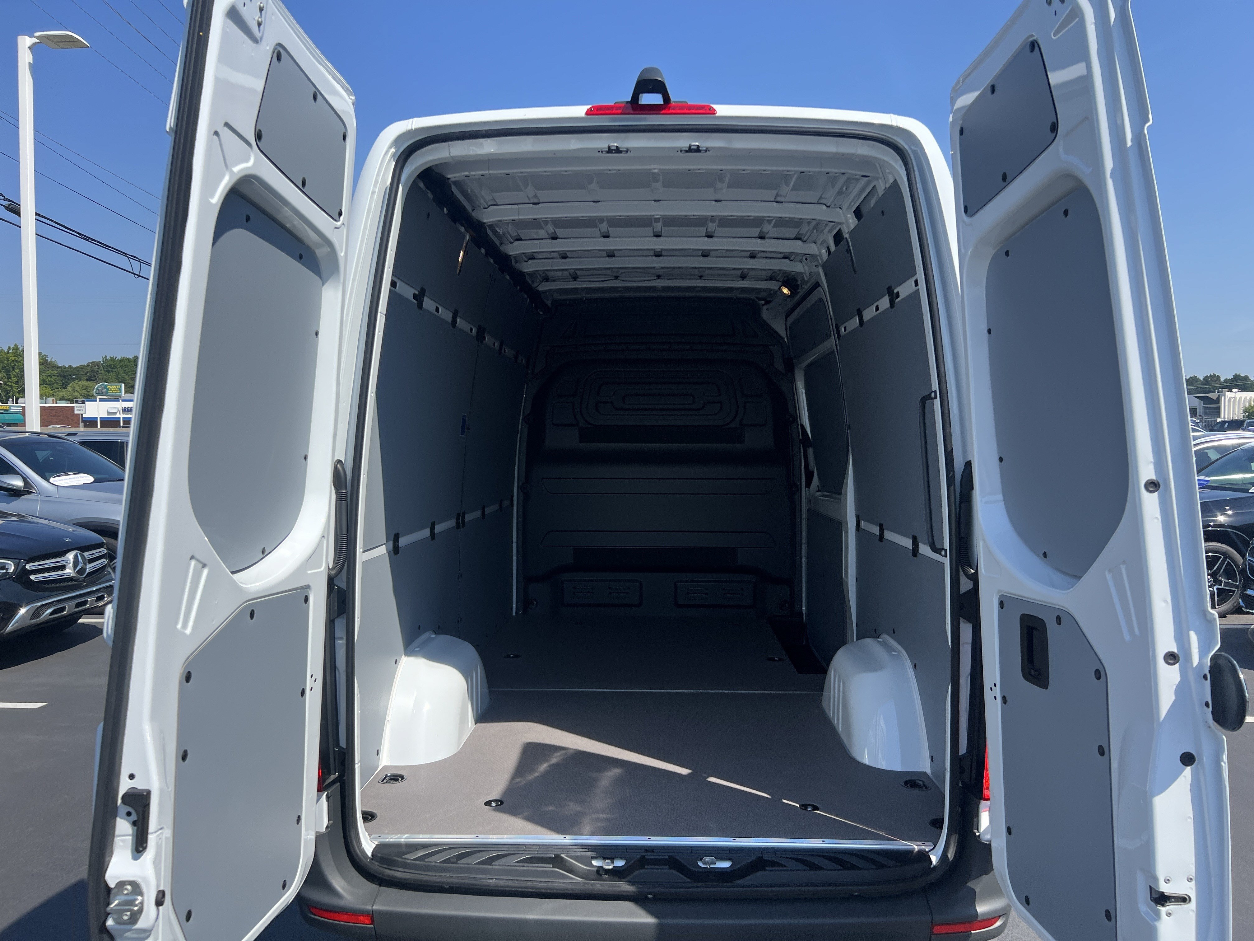 New 2026 Mercedes-Benz Sprinter 2500 image 32