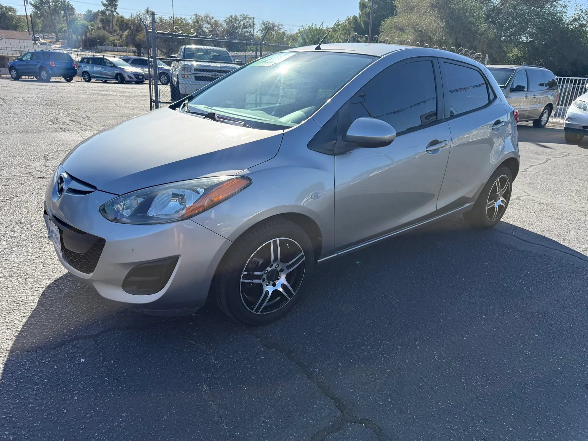 Used 2012 MAZDA MAZDA2 Sport FWD image 2