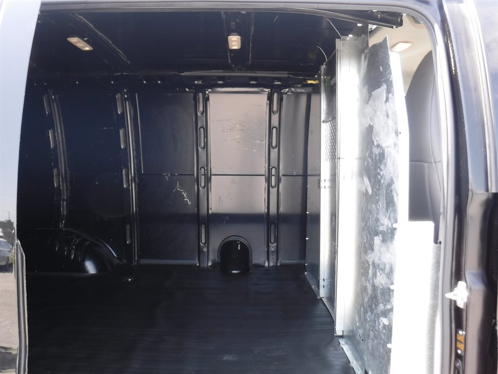 Used 2021 Chevrolet Express 2500 w/ Driver Convenience Package RWD image 9