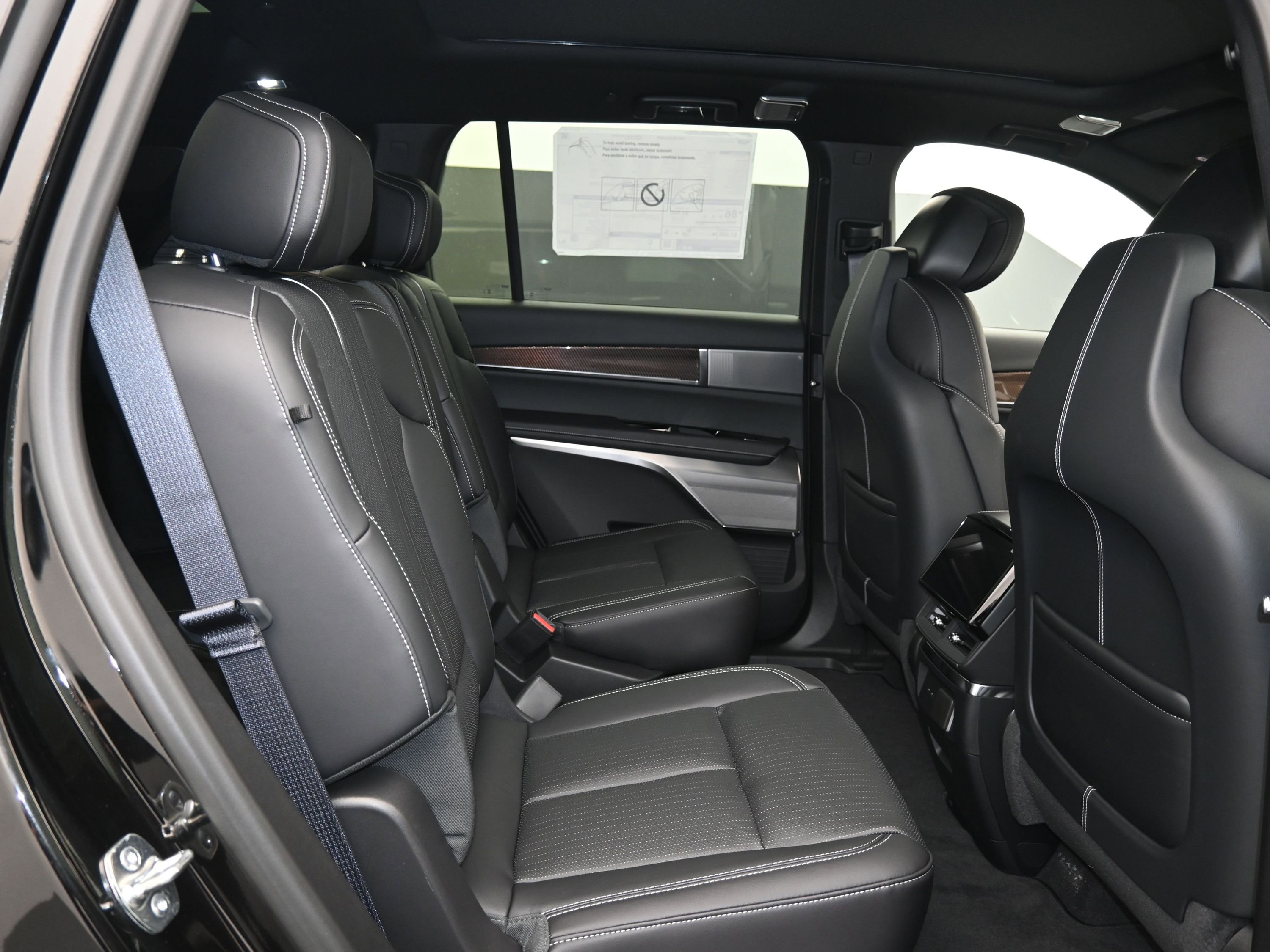 New 2026 Cadillac Vistiq Luxury w/ LPO, Floor Liner Package image 12