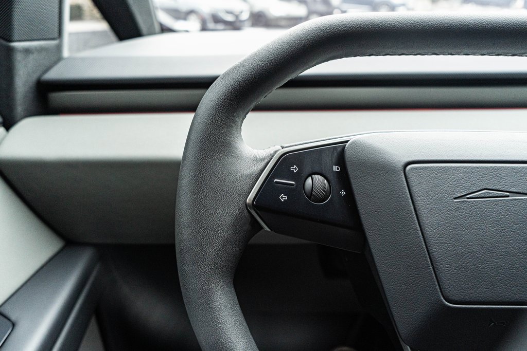 Used 2024 Tesla Cybertruck AWD Crew Cab image 28