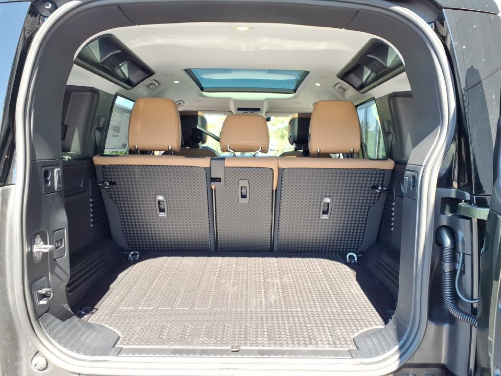 New 2026 Land Rover Defender 110 S AWD/4WD image 26