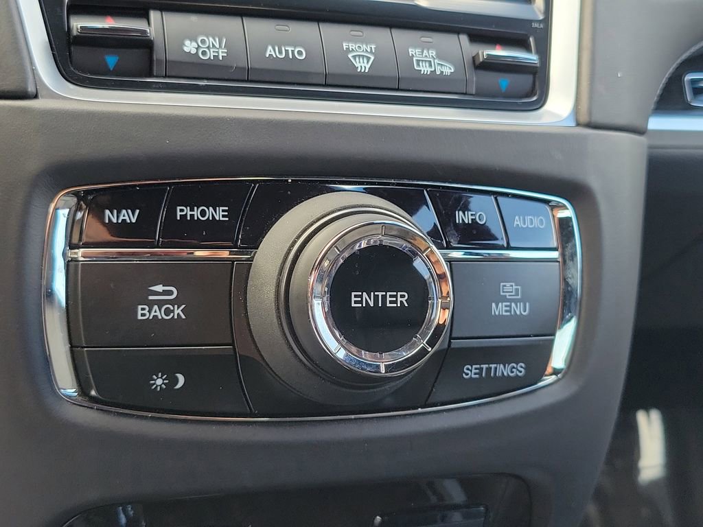 Certified 2018 Acura RLX w/ Technology Package FWD image 28