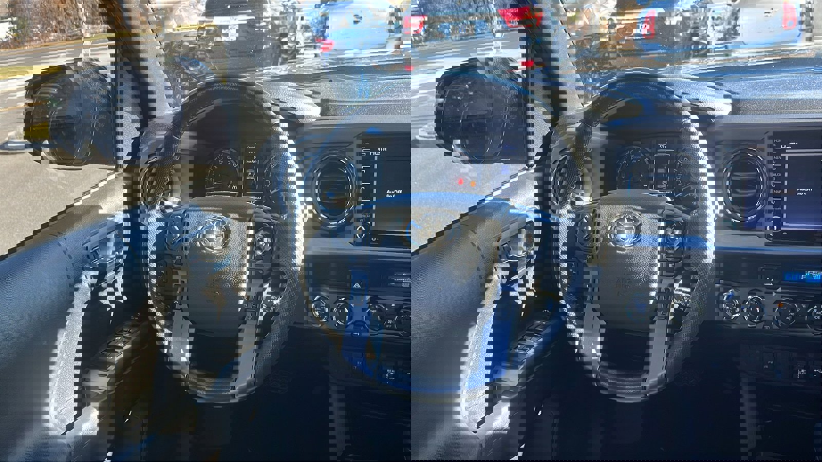 Used 2023 Toyota Tacoma TRD Off-Road image 21