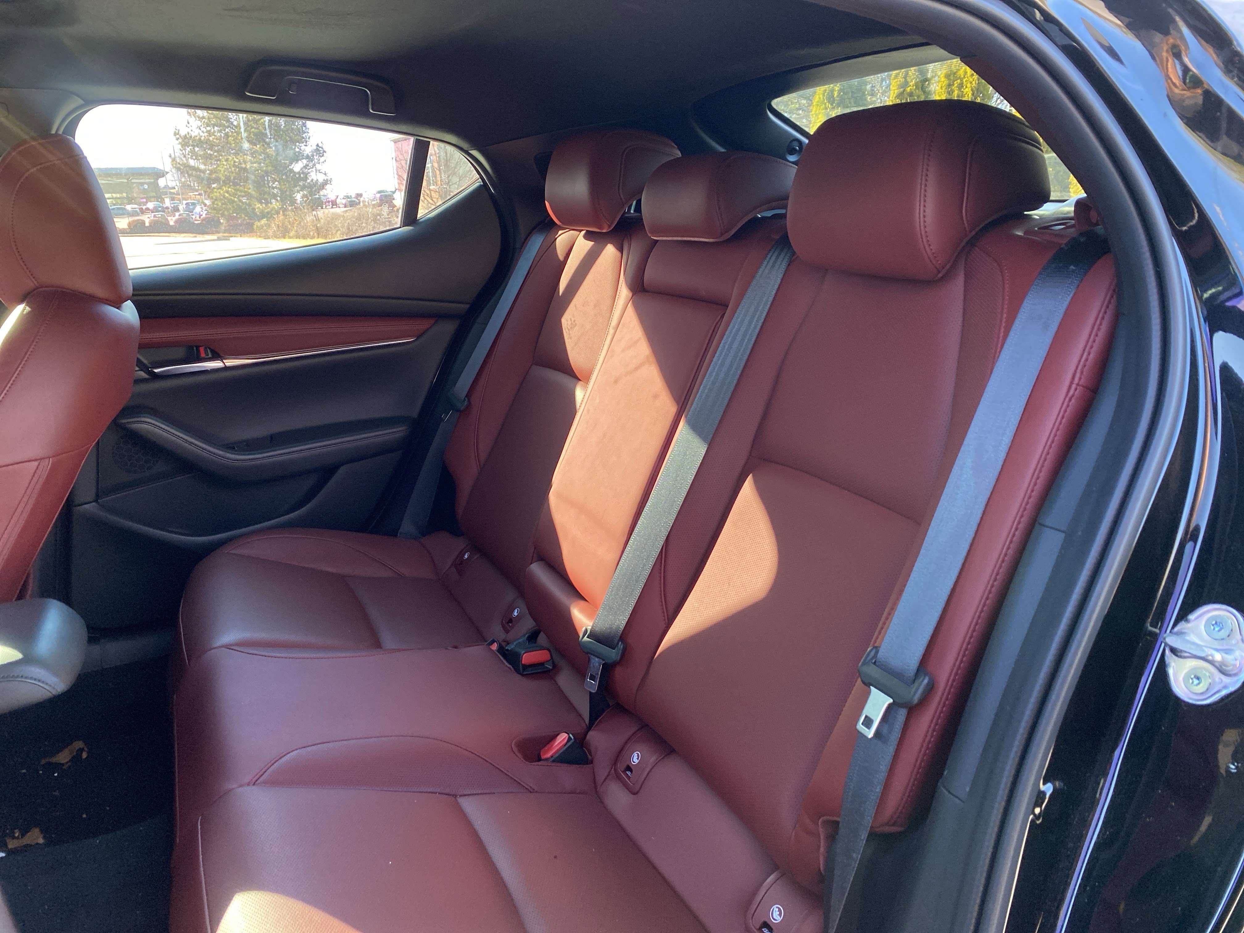 Used 2025 MAZDA MAZDA3 2.5 S Hatchback w/ Premium Pkg image 8