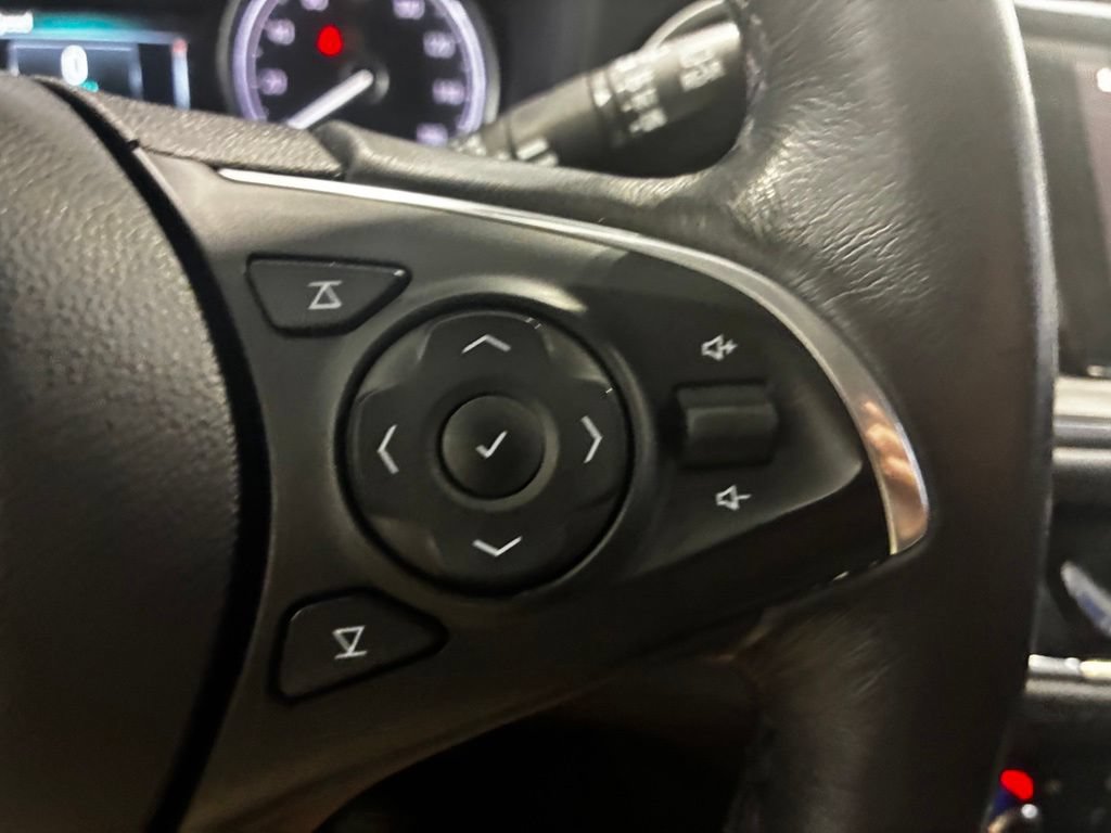 Used 2019 Buick Enclave Essence FWD image 22