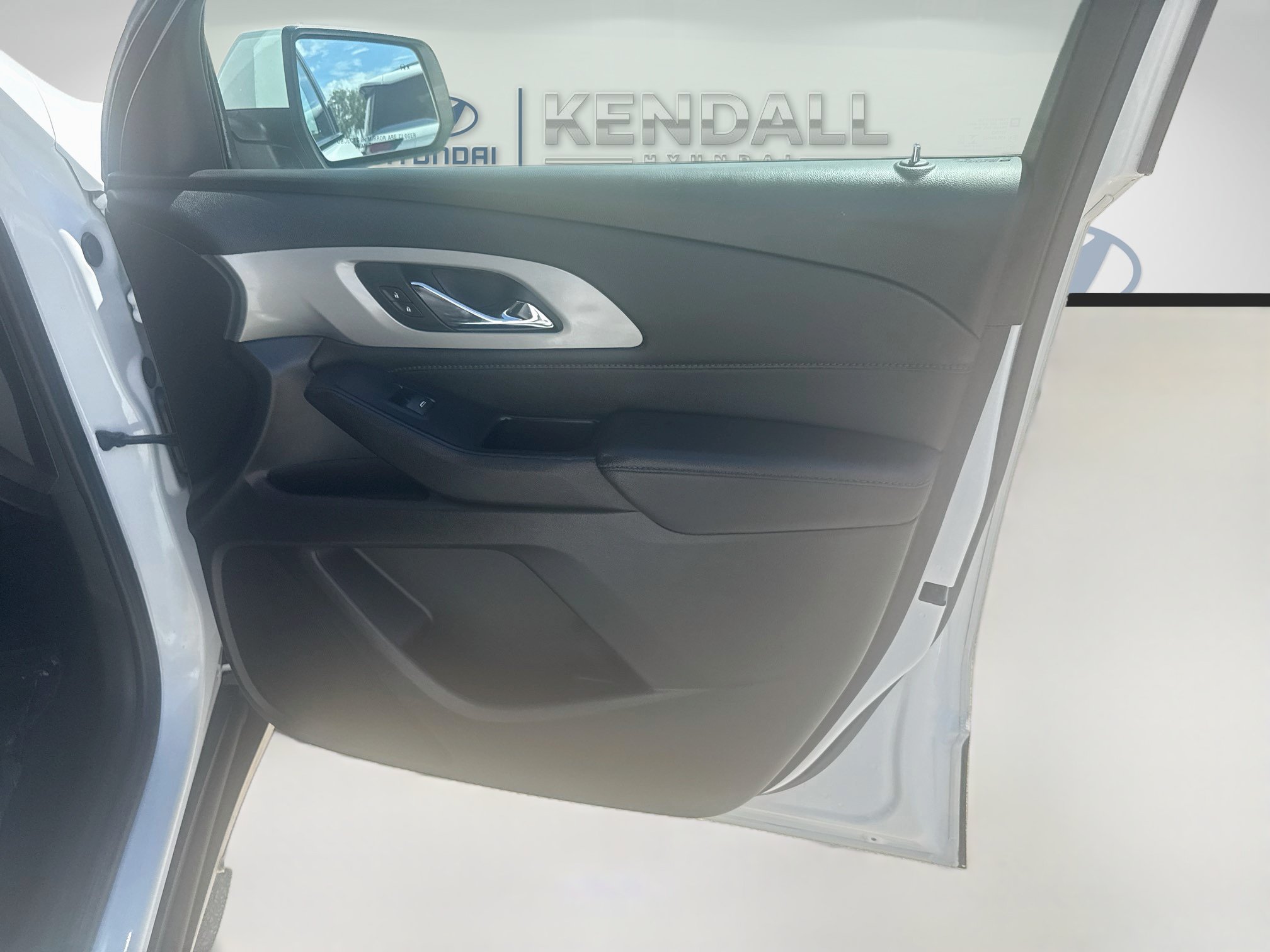 Used 2022 Chevrolet Traverse LT FWD image 31