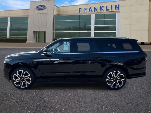 New 2026 Lincoln Navigator L Reserve AWD/4WD image 4