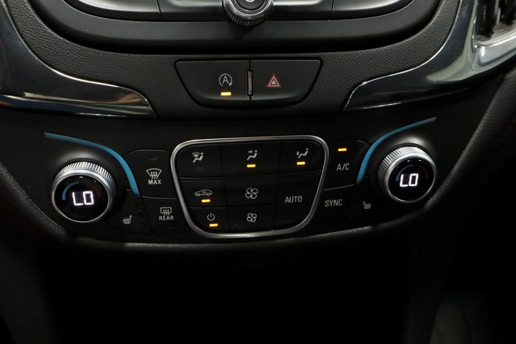 Used 2024 Chevrolet Equinox RS w/ RS Leather Package FWD image 29