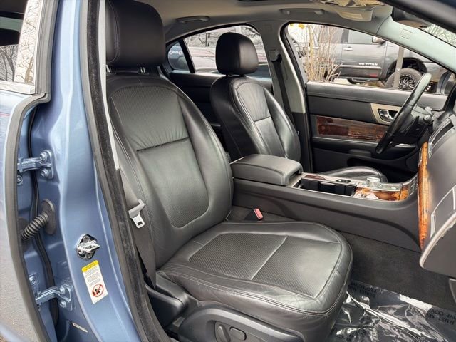 Used 2009 Jaguar XF Premium image 9