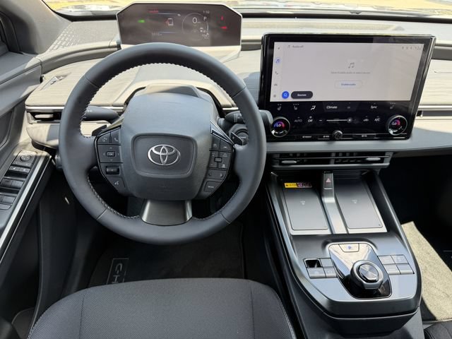 Used 2026 Toyota C-HR AWD/4WD image 11