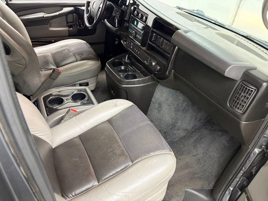 Used 2015 GMC Savana 2500 Extended RWD image 27