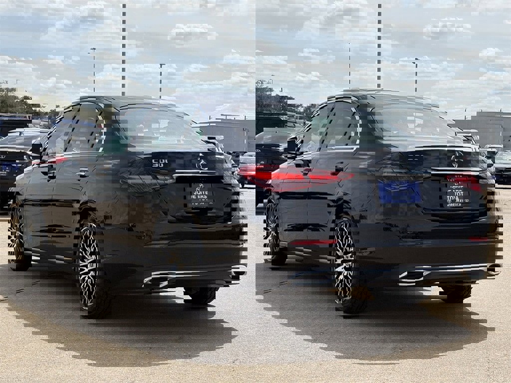 Used 2022 Mercedes-Benz C 300 Sedan image 56