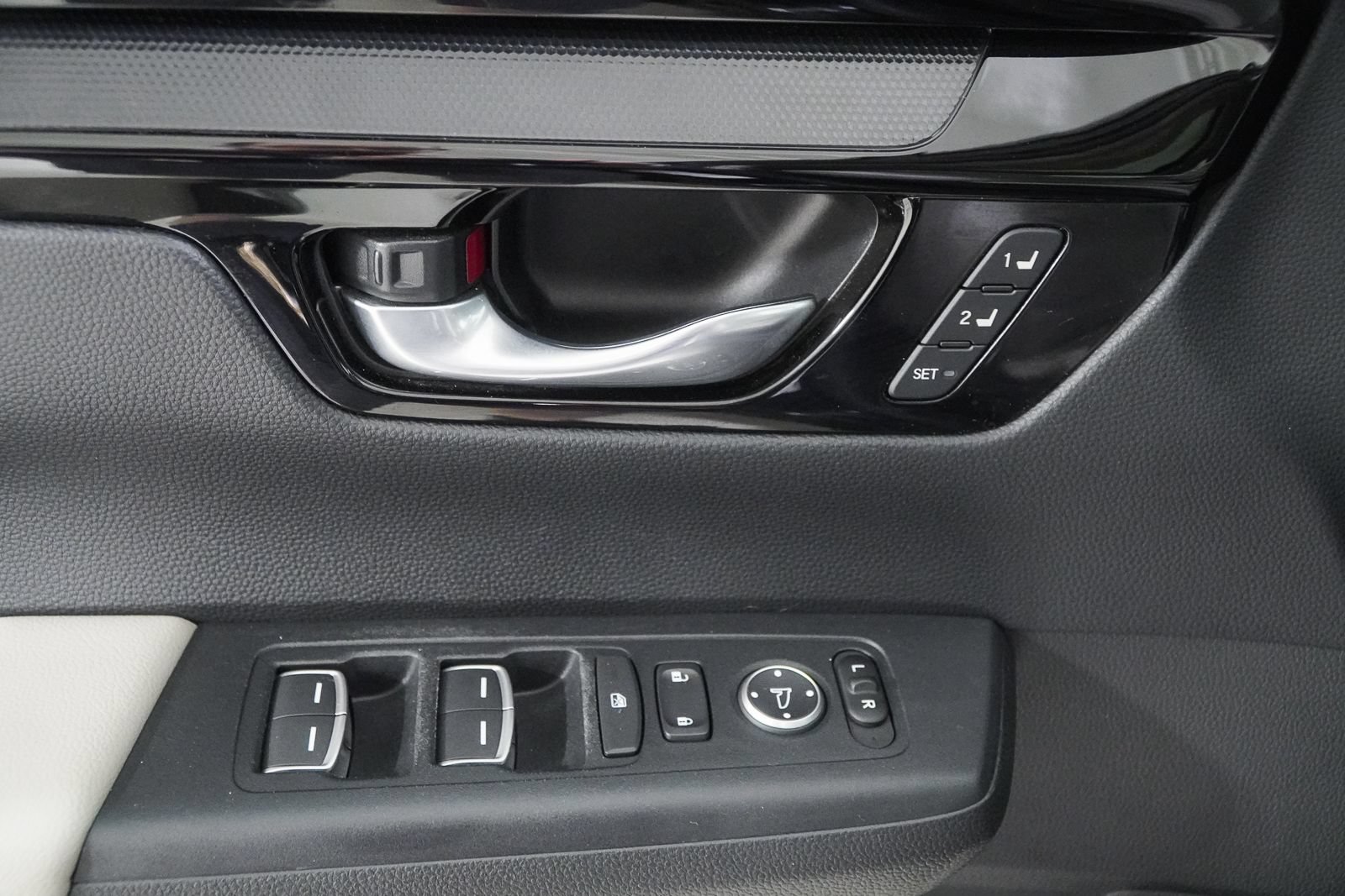 Used 2024 Honda CR-V EX-L image 19