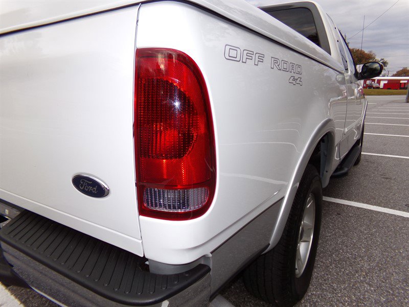 Used 2001 Ford F150 Lariat image 10