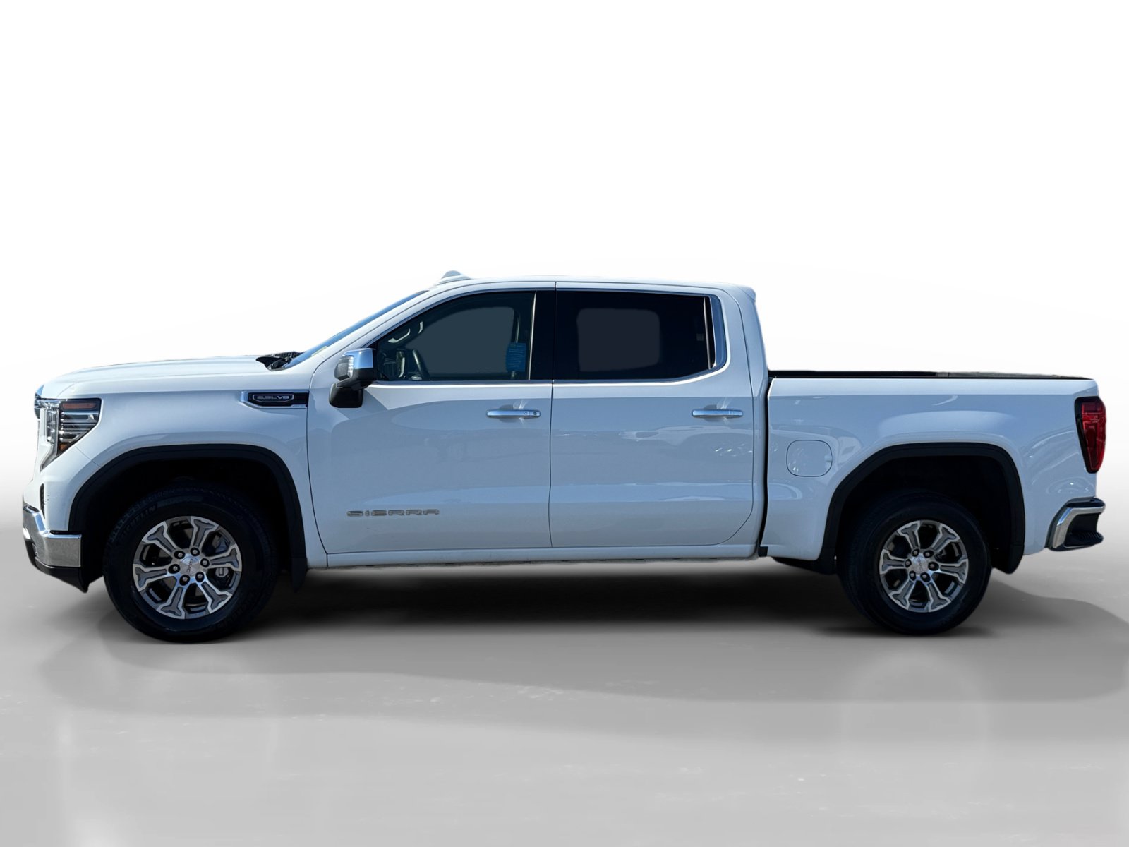 Used 2025 GMC Sierra 1500 SLT RWD image 2