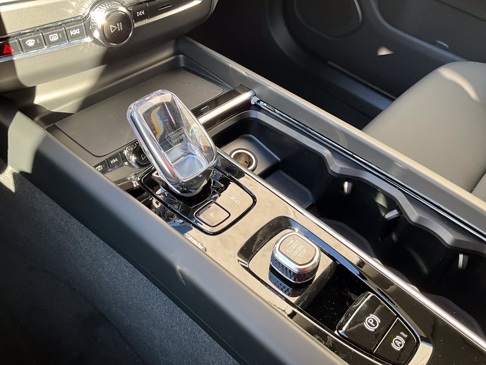 New 2026 Volvo XC60 B5 Plus w/ Climate Package AWD/4WD image 29