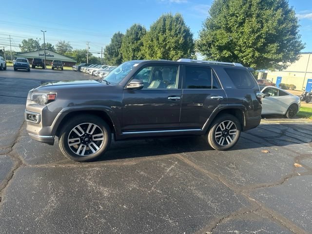 Used 2018 Toyota 4Runner Limited AWD/4WD image 4