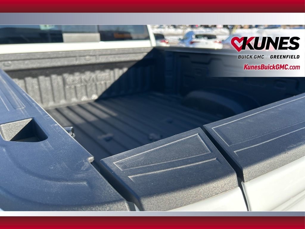 Used 2025 GMC Sierra 2500 SLT w/ SLT Premium Package image 17