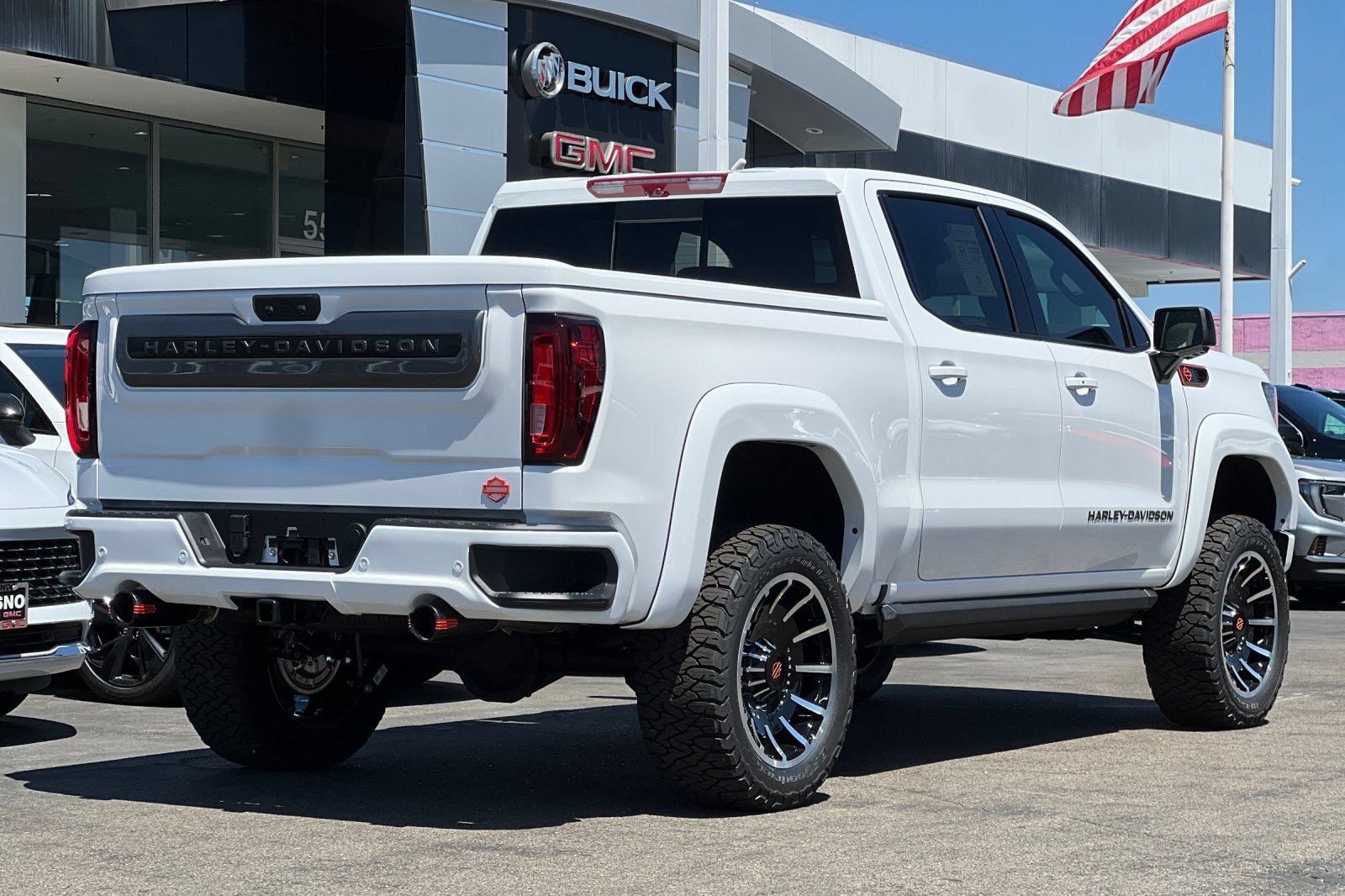 New 2026 GMC Sierra 1500 AT4 w/ AT4 Premium Package AWD/4WD image 4