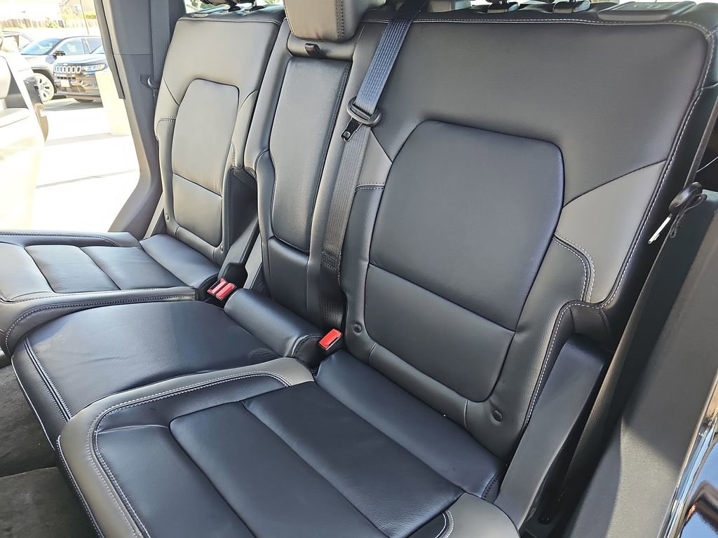 New 2025 Ford Bronco Outer Banks image 13