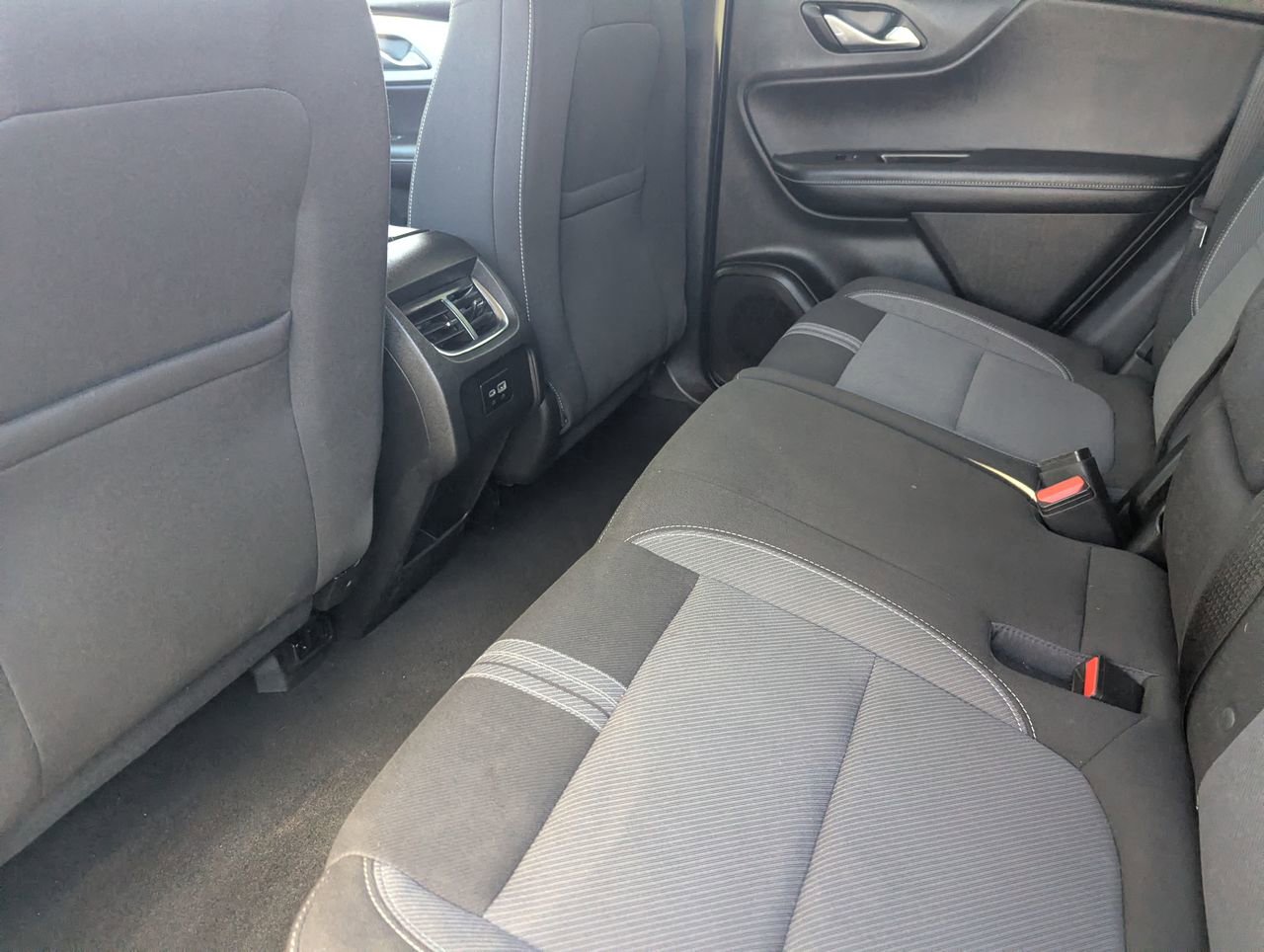 Used 2025 Chevrolet Blazer LT image 10