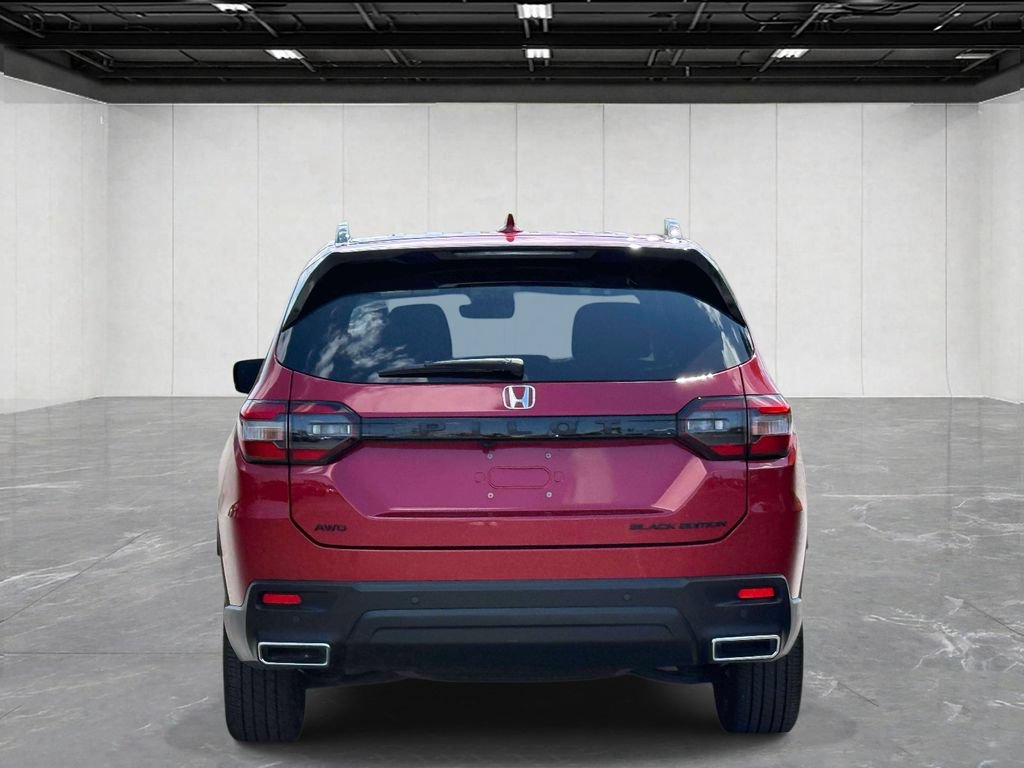 Used 2025 Honda Pilot Black Edition image 6