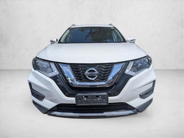 Used 2017 Nissan Rogue SV AWD/4WD image 2