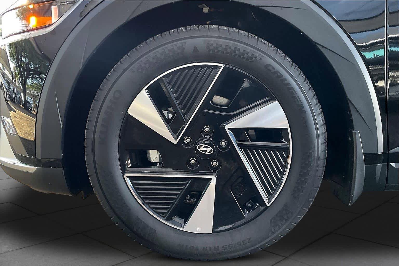 Certified 2026 Hyundai Ioniq 5 SEL RWD image 10