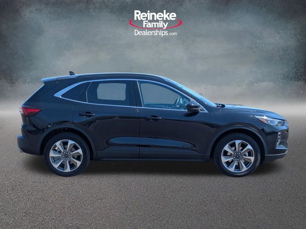 Used 2025 Ford Escape Platinum image 4