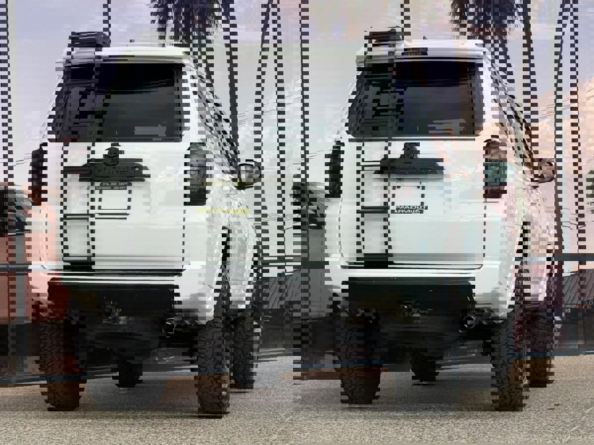 Used 2018 Toyota 4Runner TRD Off-Road Premium AWD/4WD image 10