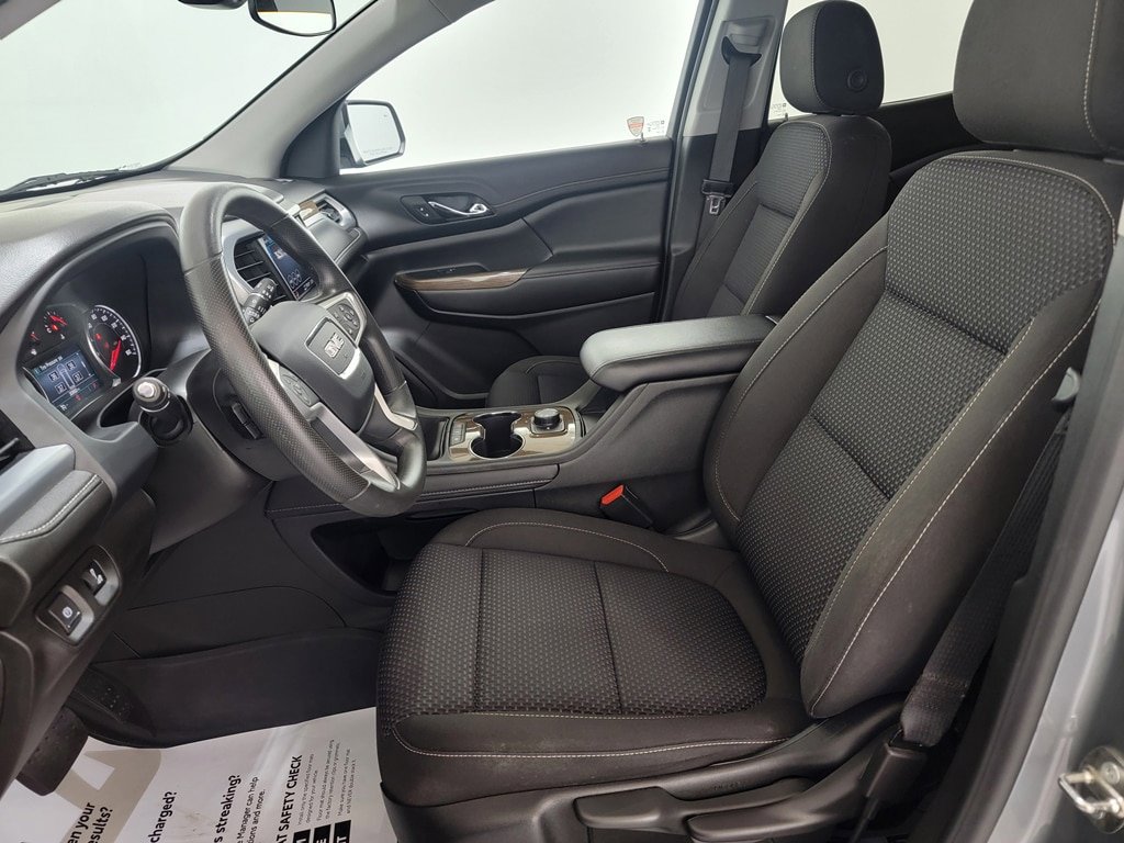 Used 2023 GMC Acadia SLE w/ LPO, Floor Liner Package AWD/4WD image 14