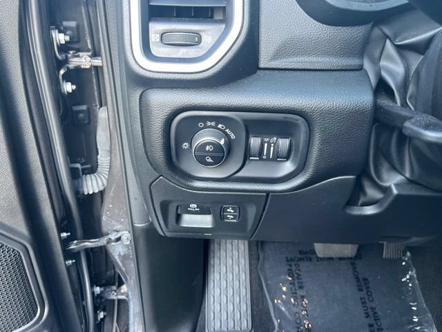 Used 2025 RAM 1500 Big Horn AWD/4WD image 30