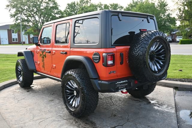 Used 2023 Jeep Wrangler Unlimited Rubicon w/ Cold Weather Group AWD/4WD image 7
