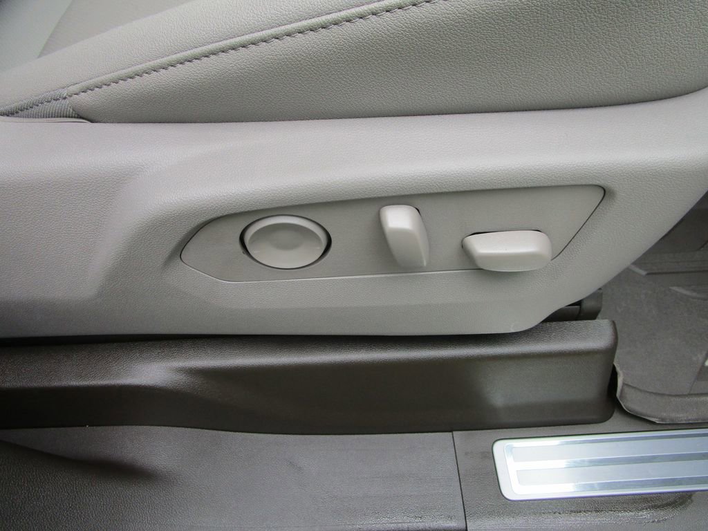 New 2026 GMC Sierra 1500 SLT w/ SLT Premium Plus Package AWD/4WD image 28