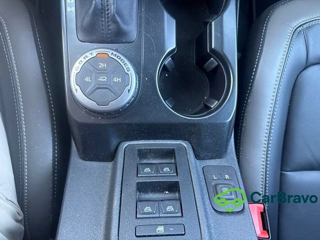 Used 2025 Ford Bronco Outer Banks AWD/4WD image 12